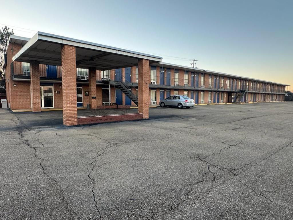 Express Inn New Albany Exterior photo